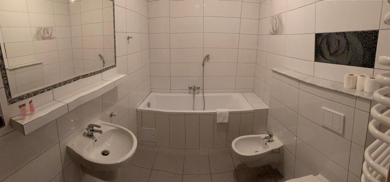 Bed and Breakfast Magnolia Zgorzelec Esterno foto